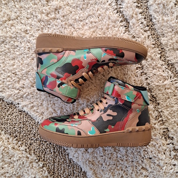 FINAL PRICE. BNIB Valentino Camo Hightop Sneaker